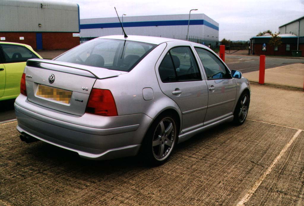 Oettinger Bora V5 - right rear